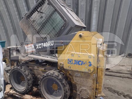 Плановое ТО мини-погрузчика XCMG XC740 - 2